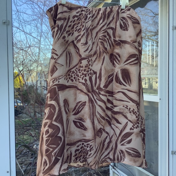 Plus size 24W skirt - Picture 2 of 4